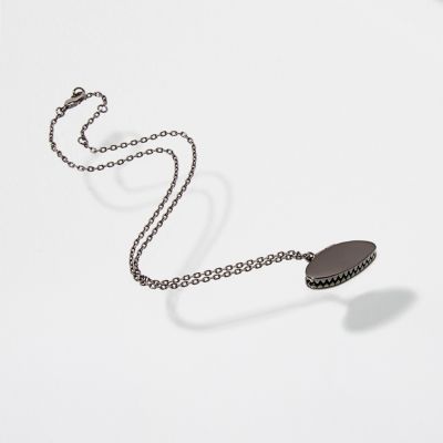 Gunmetal Design Forum fly trap chain necklace
